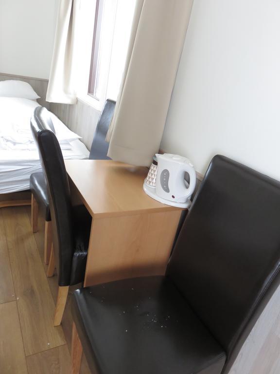 Guesthouse Stoeng And Cottages Quarto foto